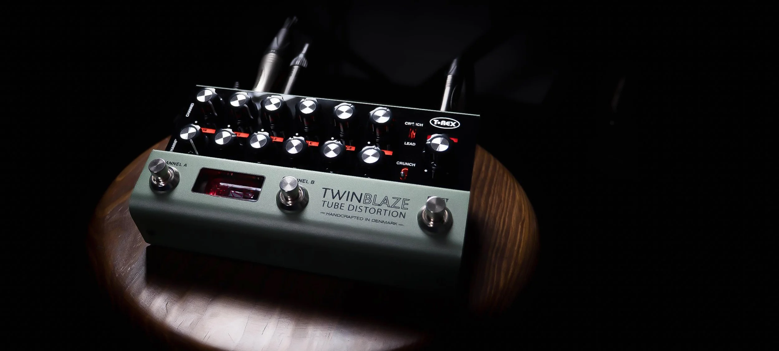T-REX EFFECTS ティーレックス → T-REX EFFECTS ← Pedals for guitar and bass players!